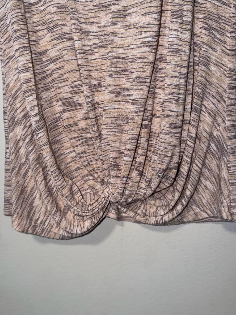 Rock & Republic Neutral Space-Dye Short Sleeve Twist Front Top - Picture 3 of 11